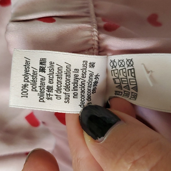 Victoria's Secret valentines heart pajama shorts - Picture 4 of 4